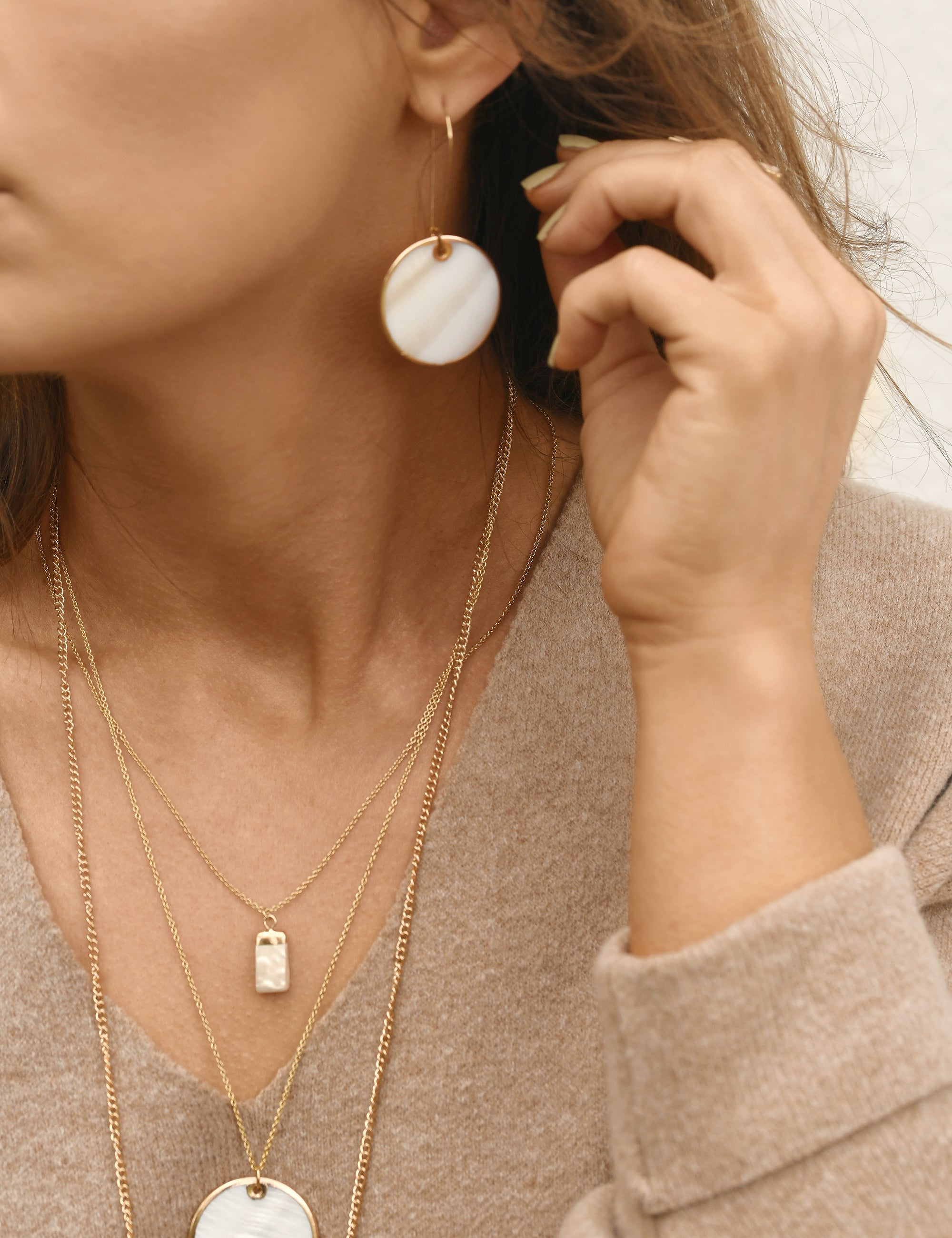 alabaster_20jar_20necklace.jpg