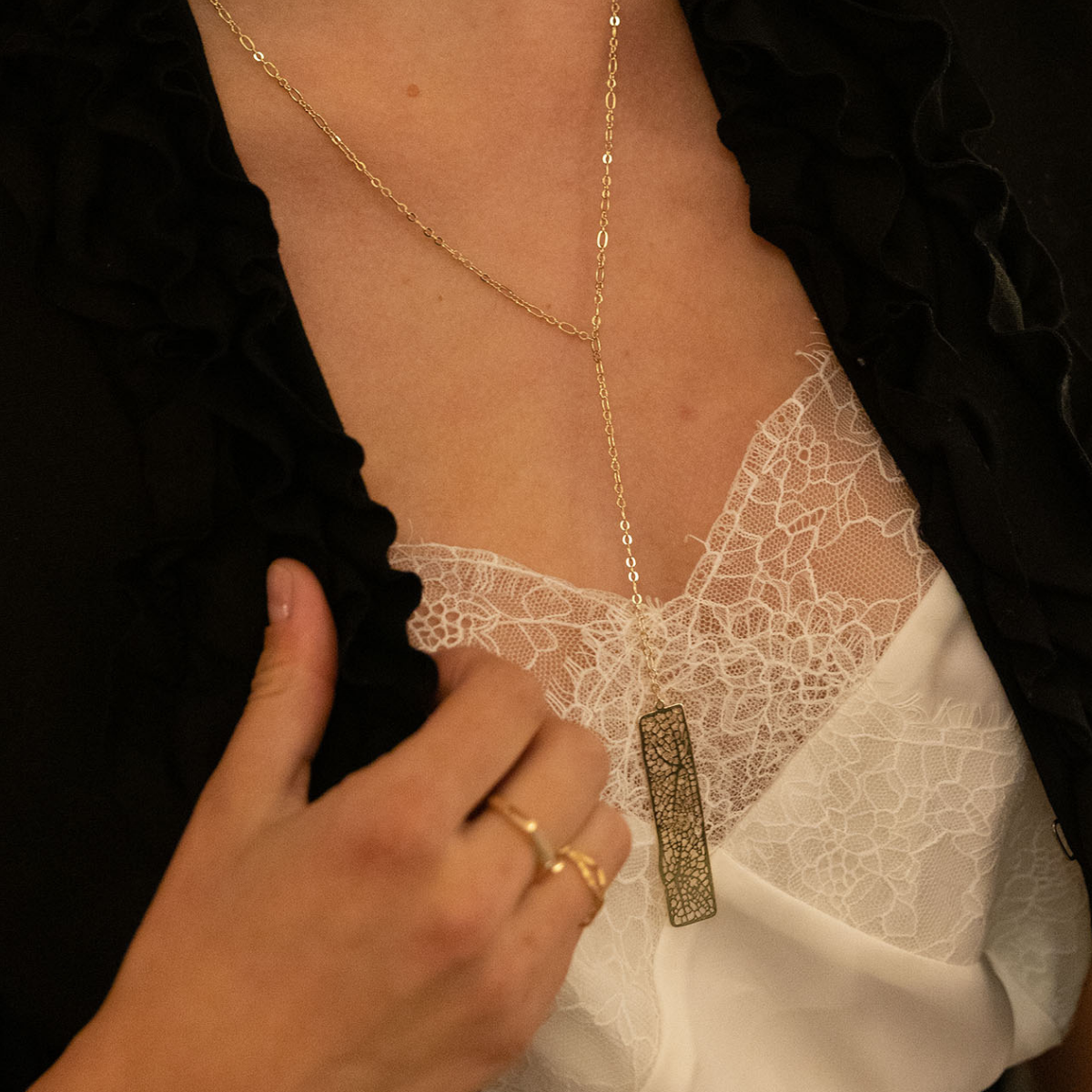 birch_20branch_20necklace.png