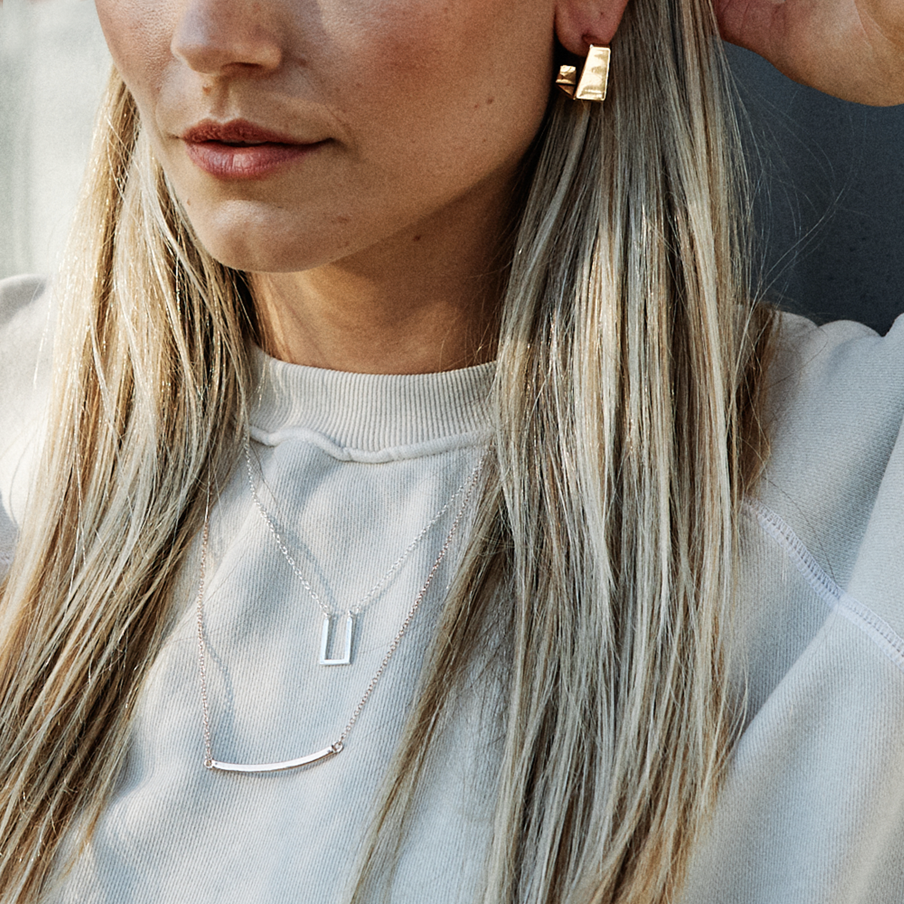 bold-bar-earrings-lifestyle.png
