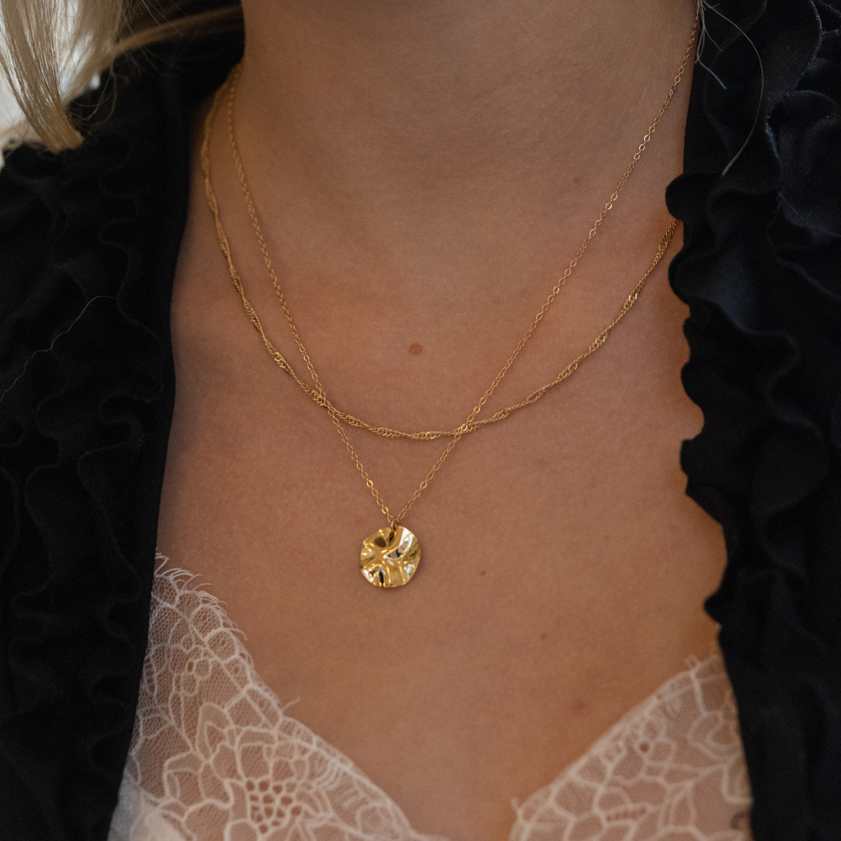 dainty_20hammered_20necklace.png