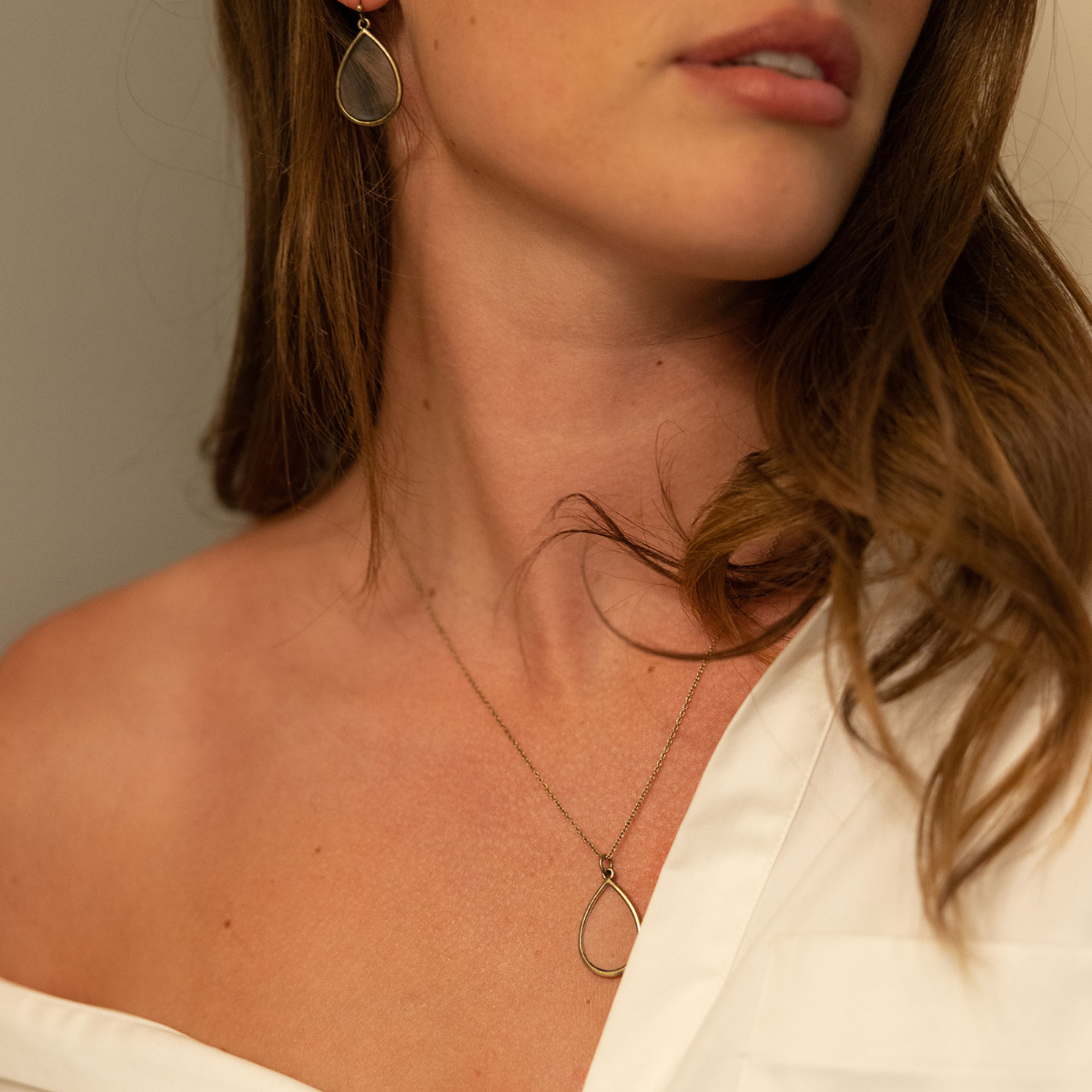 dainty_20stained_20glass_20tear_20drop_20necklace.png