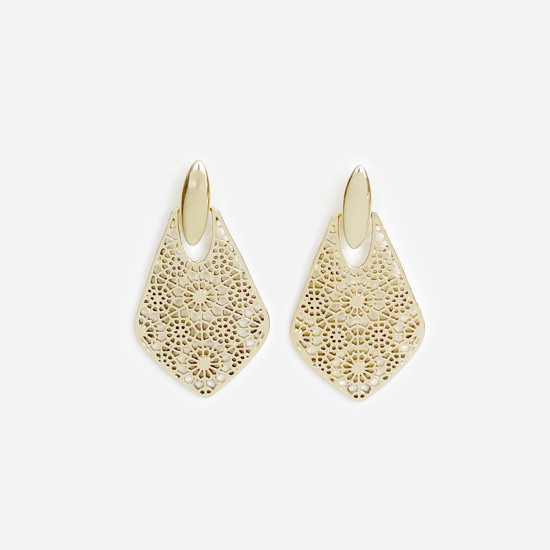 mosaic-statementearrings-gold_e339c2ef-7262-4a7f-ac22-b393f9c1725d.png