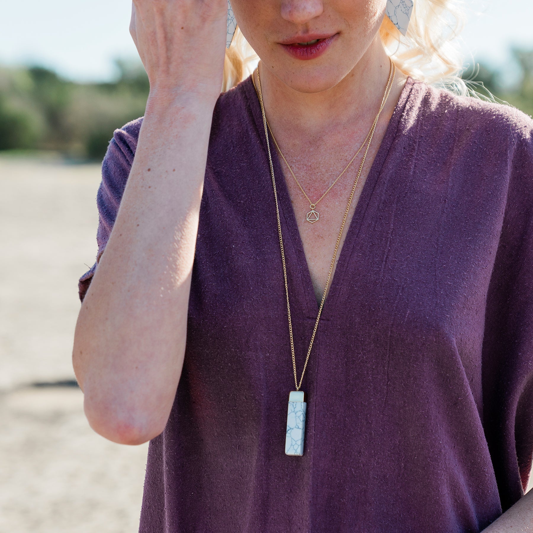 recoverynecklace-lifestyle2.jpg