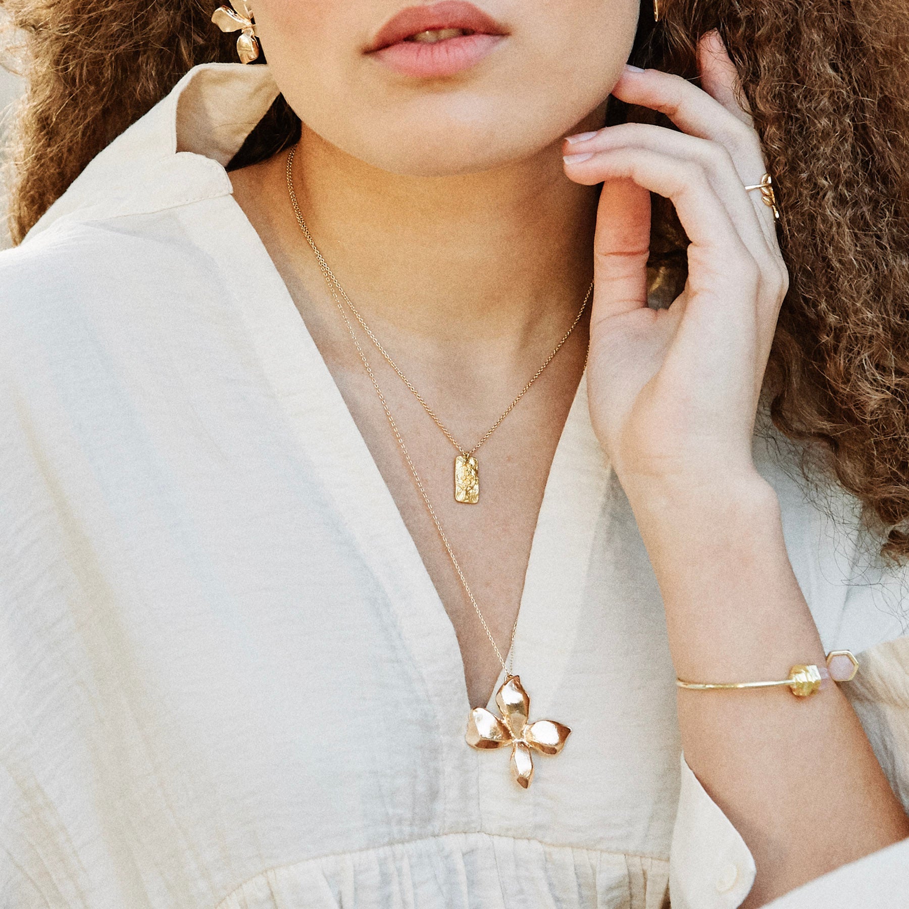 statementflower-necklace-lifestyle.jpg